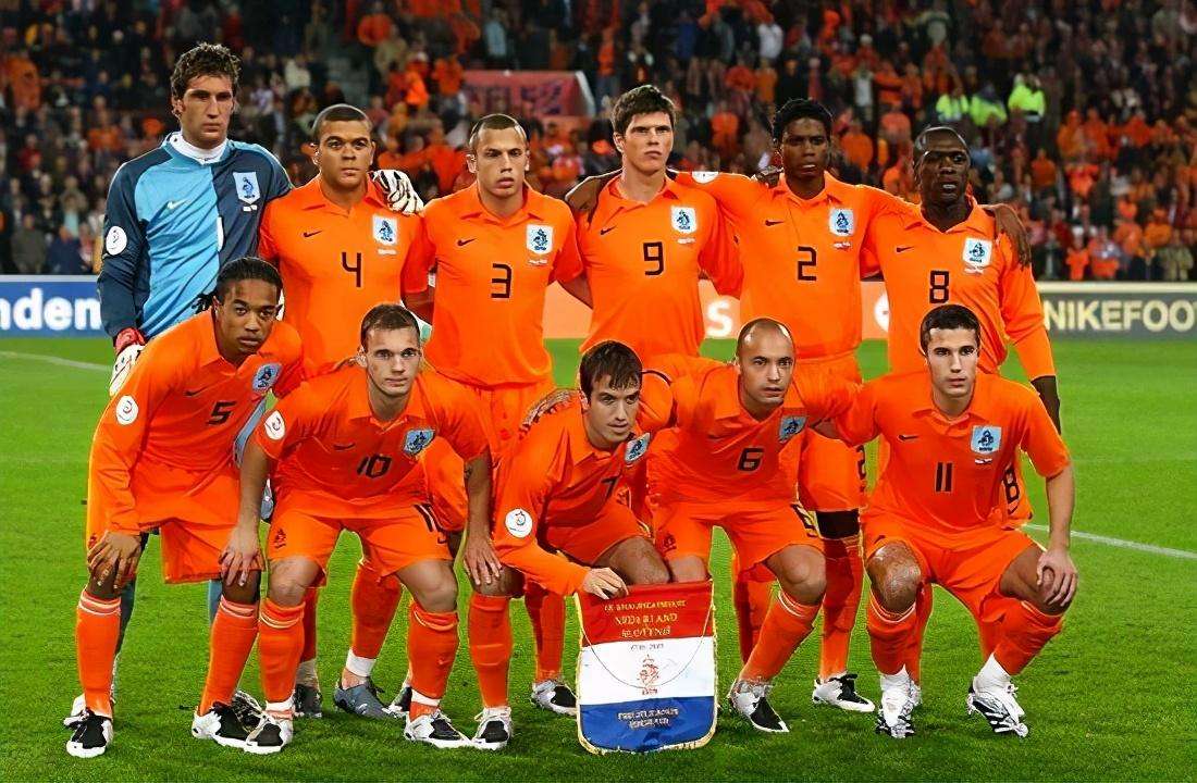 荷兰vs英格兰（荷兰vs英格兰谁更胜一成）